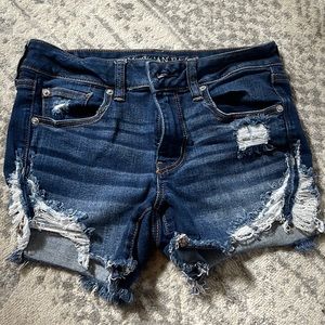 American Eagle, Midi distressed denim shorts, size 8